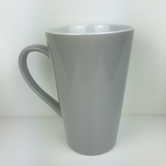 Mom love by Pavilion Gift Company “Baseball Mom” mug 18oz - Picture 2 of 6